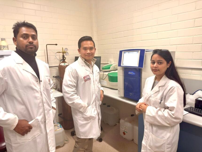 Assoc Prof Ryan Whitford and PhD students