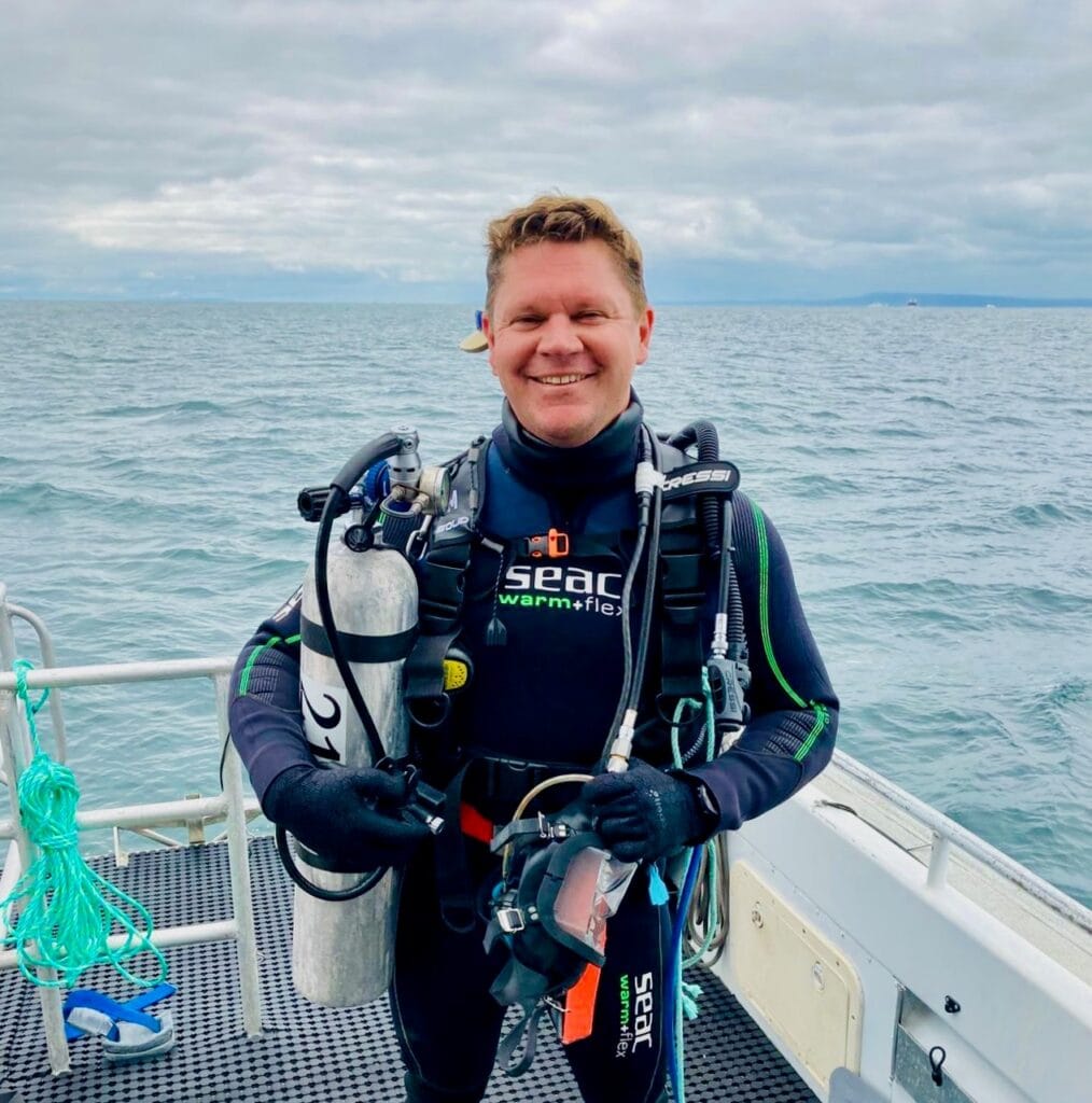 Dr John Statton scuba diving